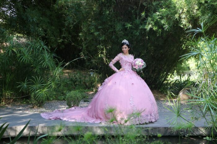 vestidos de xv años bordados mexicanos