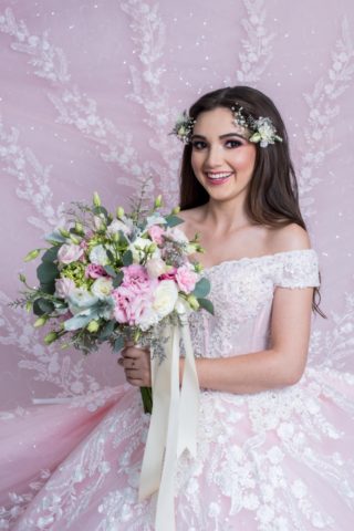 vestidos de xv años con manga rosa pastel