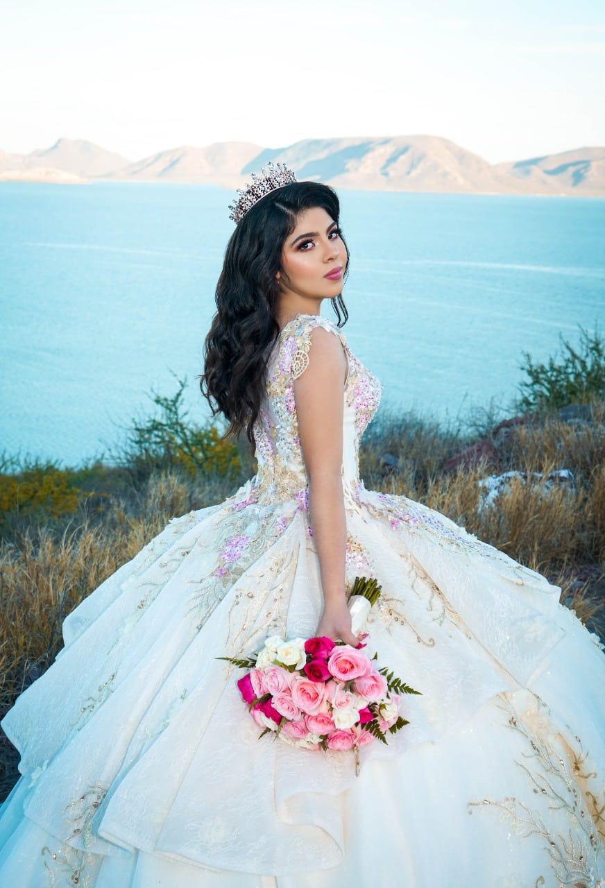 Novia y Quinceañera