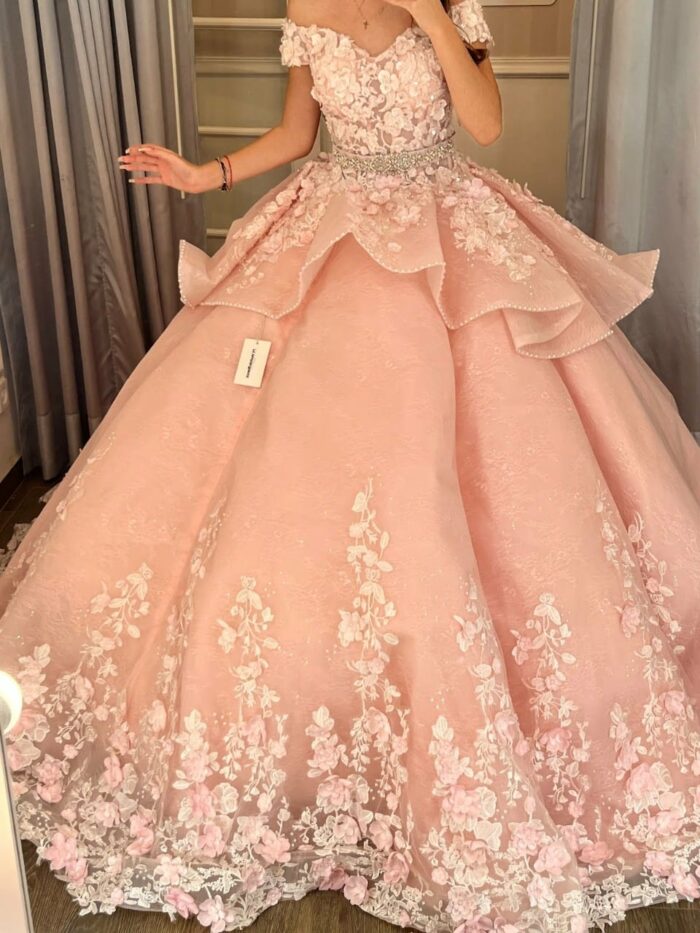 vestidos de quinceañera según su mes