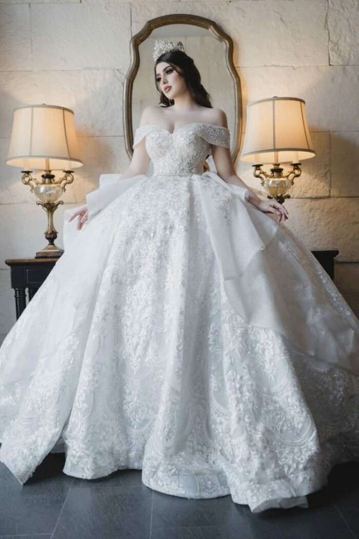 royal wedding dress price