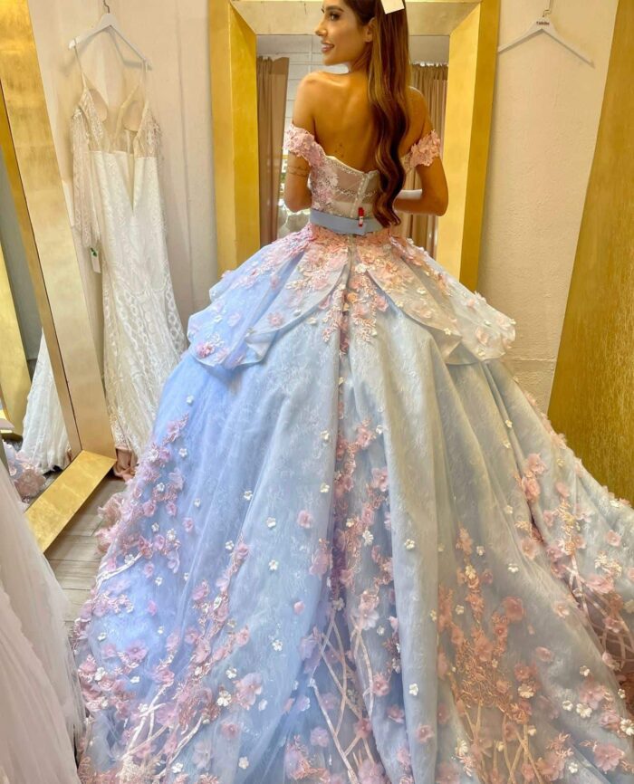 Tenemos hermosos vestidos de 15 años azul aesthetic - Image 3