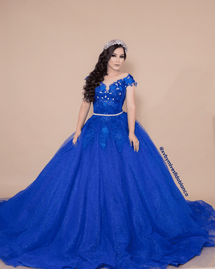 Tenemos vestido de xv años color azul rey en nuestras sucursales - Image 4