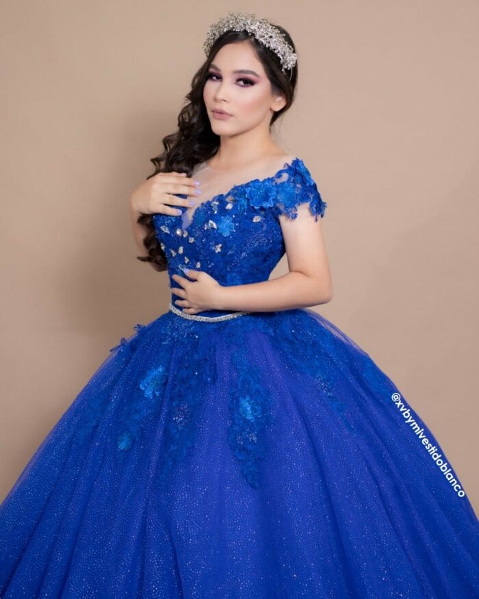Tenemos vestido de xv años color azul rey en nuestras sucursales - Image 5