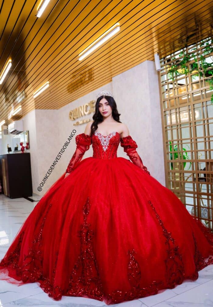 Quinceañera vestido rojo en existencia - Image 5