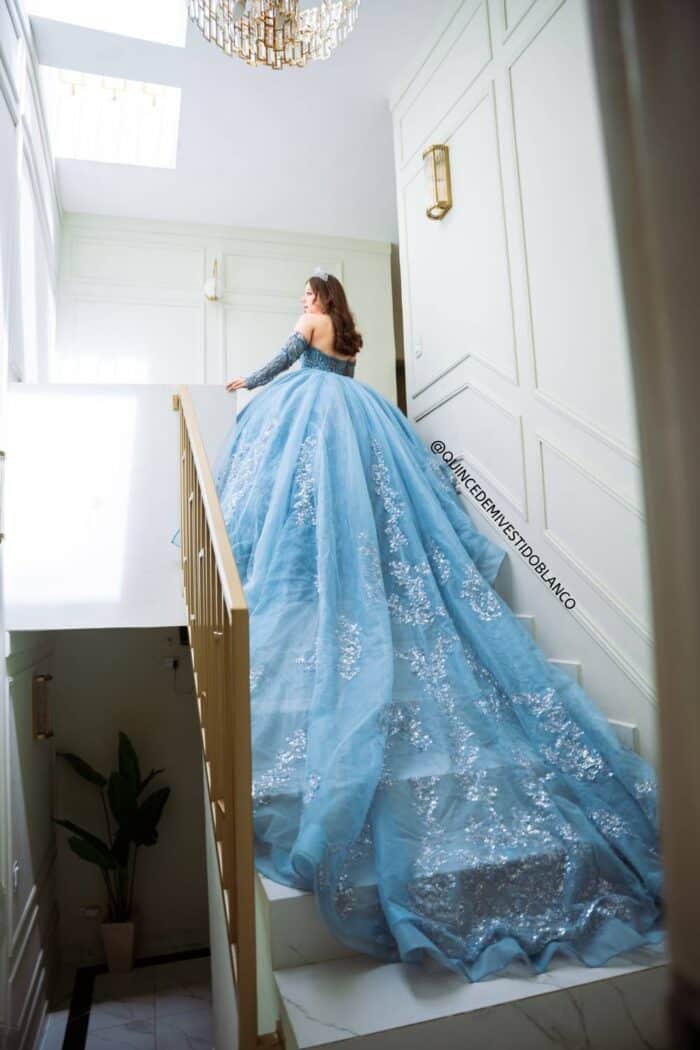 Vestido de 15 azul cielo - Acércate a conocer nuestra nueva colección CRYSTALS.
